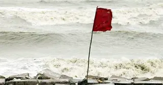 দেশের অভ্যন্তরীণ সব নদীবন্দরে ১ নম্বর সতর্কতা সংকেত